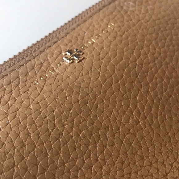 EUC Tory Burch Wallet - Picture 2 of 4